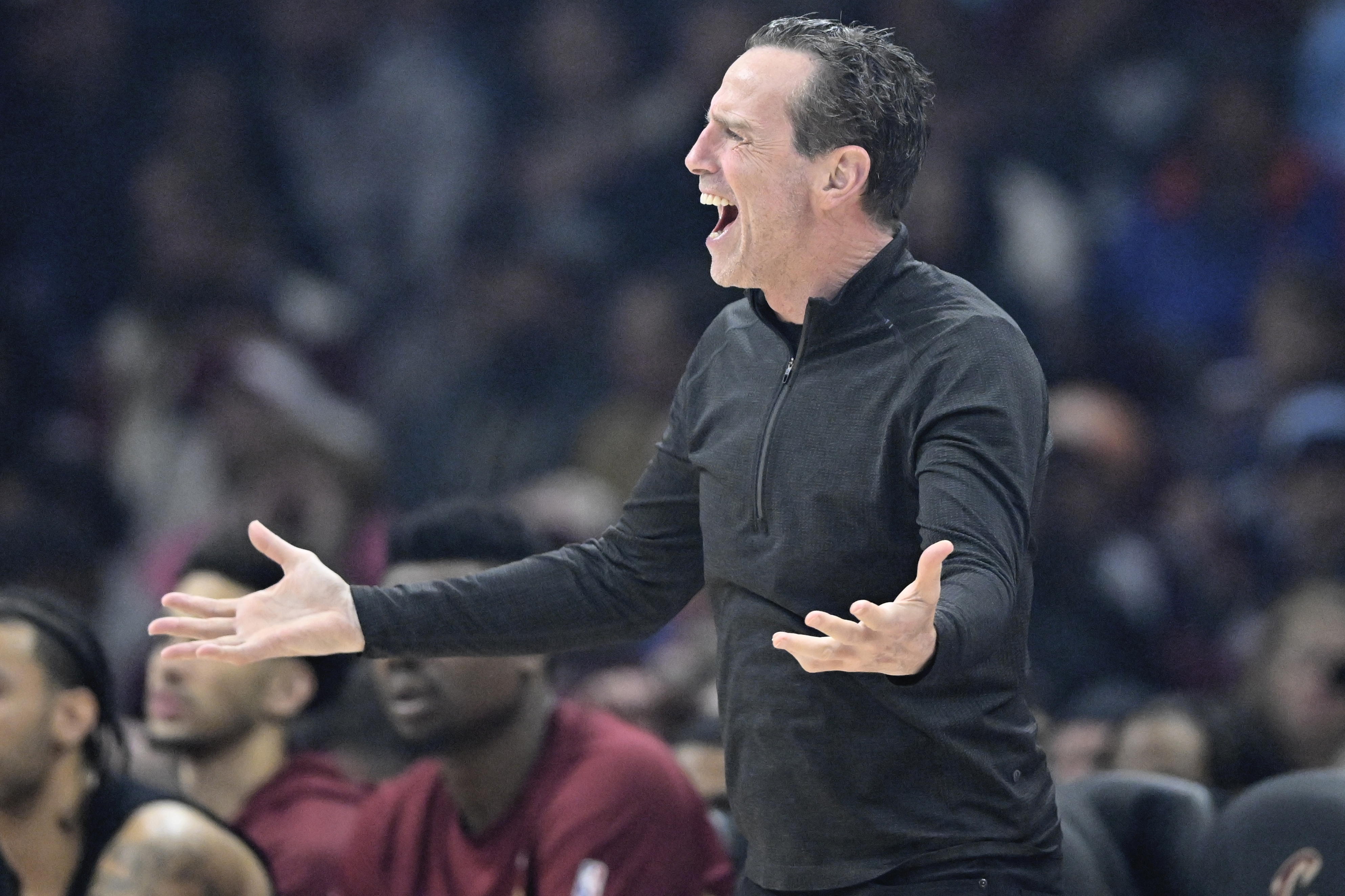 半岛体育APP-狂丢128分！骑士防守体系面临崩溃 季后赛首轮若遇魔术则前景堪忧