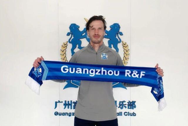 半岛体育娱乐-斯文森重返广州迫不及待证明自己：我的球技又长了